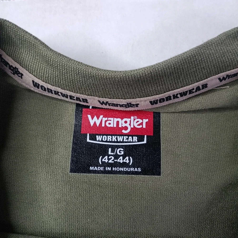 Wrangler Workwear‎ Men's SS Heavyweight Pocket Tee Size L (42-44) Green Relaxed